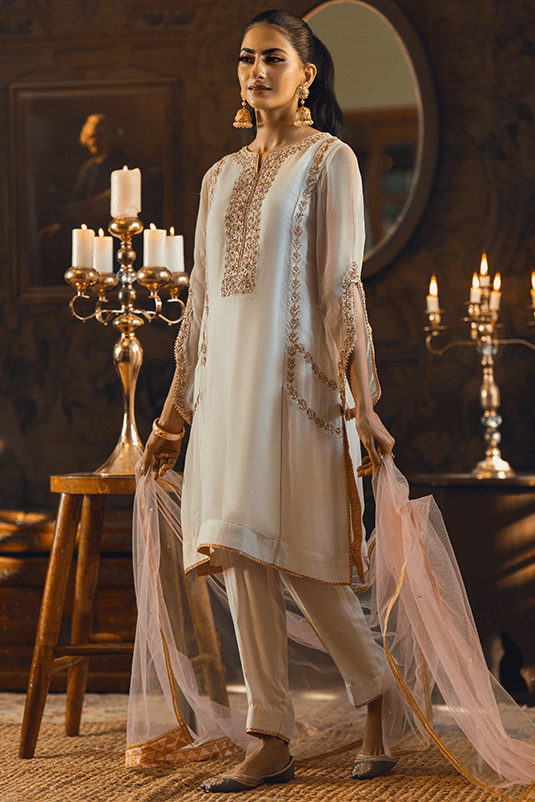 Zaaviay | Mahrin | Pakistani Formal Dresses | Eid Collection Zaaviay | Mahrin | Pakistani Formal Dresses | Eid Collection
